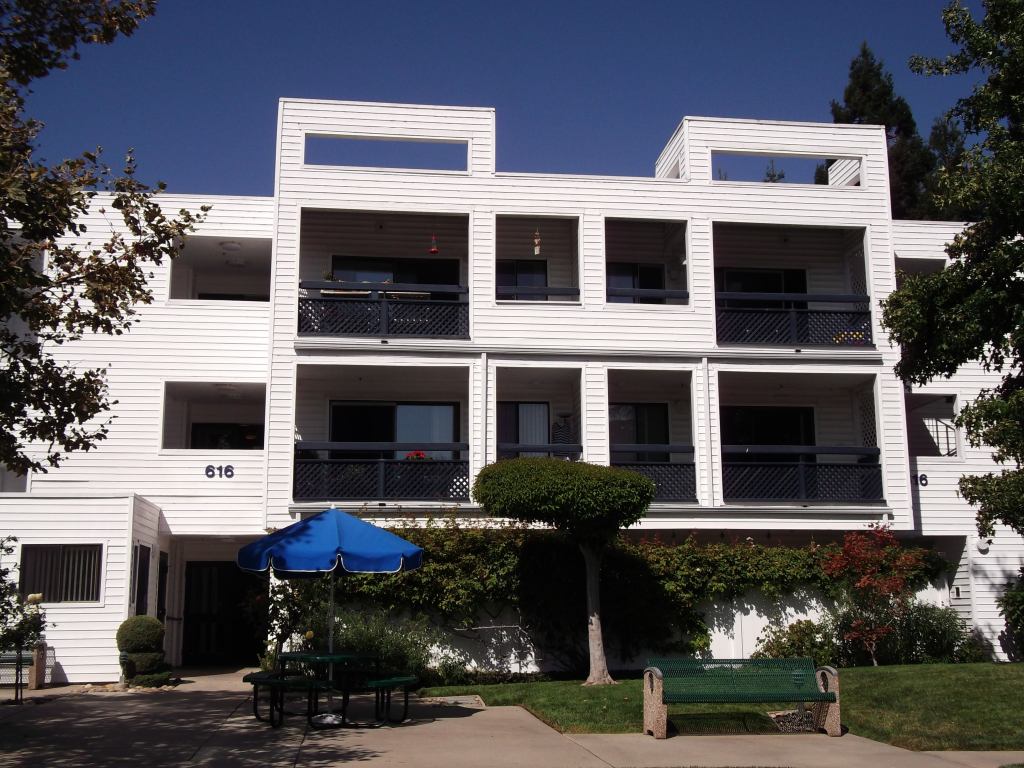 Villa Vasona Apartments is a seven-building, 107-unit property restricted to elderly and disabled tenants in Las Gatos, Calif.