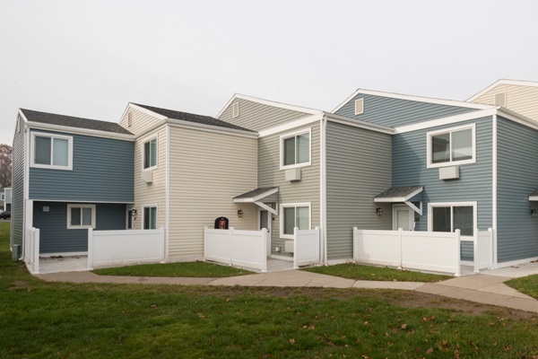 WinnCompanies has completed the $56.6 million acquisition and rehabilitation of the Cedars of Chili Apartments in Chili, N.Y.  The project created 272 jobs, with workers from the Rochester area filling 144 (53%) of those positions. The project met or exceeded goals for the use of minority and women-owned business enterprises.