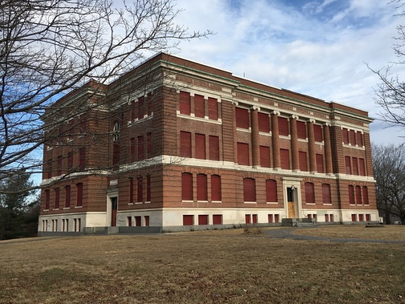NewVue Communities, a Fitchburg, Mass.-based community development corporation, is converting the vacant Carter Junior High School in Leominster, Mass., into 39 affordable units.