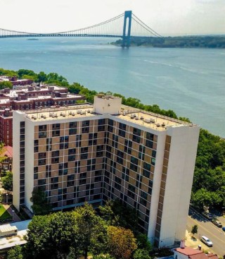 Jonathan Rose Cos., in partnership with The NHP Foundation and Nuveen, has acquired Shore Hill Housing, an affordable housing community in Brooklyn, N.Y., from NYU Langone, a hospital system affiliated with New York University.