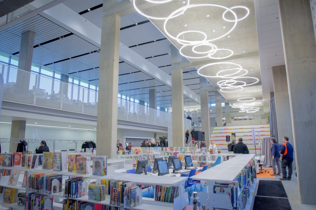 Residents in Chicago's Irving Park neighborhood now have a full-service library with the creation of the co-located Independence Apartments and Independence Library. The former neighborhood library had been in rented space and was destroyed by a fire in 2015.