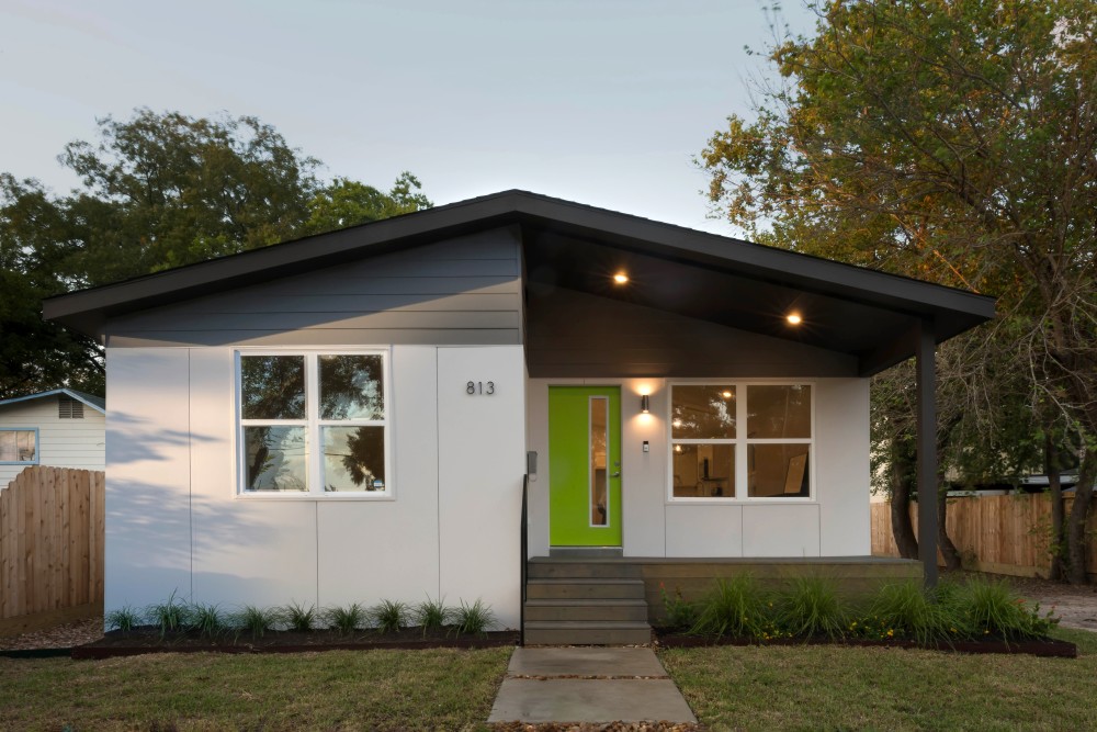 The pilot program house by Avenue and BoxPrefab at 813 McDaniel Street in Houston, Texas was constructed in 90 days, or 50%of the time needed to construct a similar home on-site.