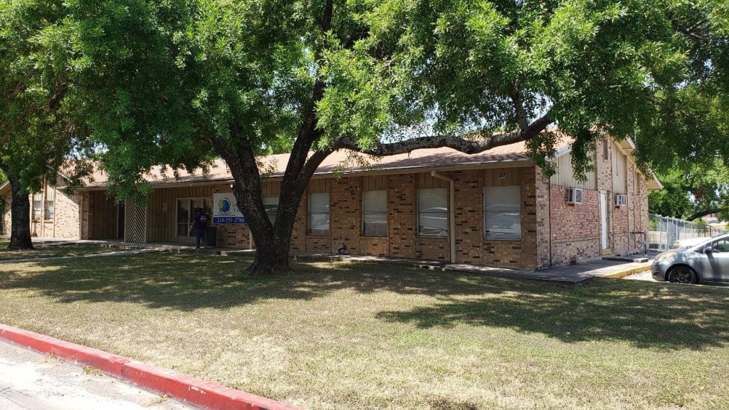 Pan American Apartments in San Antonio is undergoing an extensive rehabilitation after being acquired by Steele Properties.