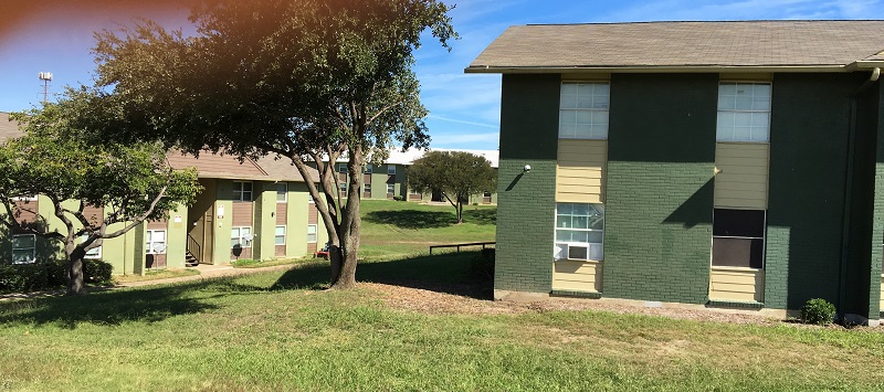 Steele Properties has acquired Ridgecrest Terrace Apartments in Dallas.