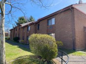Oakland Heights Apartments in Manchester, Connecticut, is located near interstates 84 and 91, providing connectivity to downtown Hartford and the greater Northeast corridor.