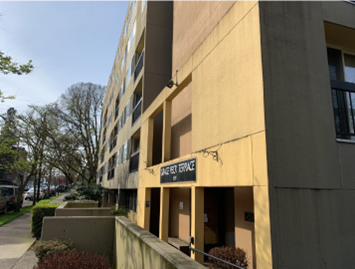 Residents of the Grace Peck Terrace Apartments have nearby access to Portland, Oregon's bus and light-rail systems.