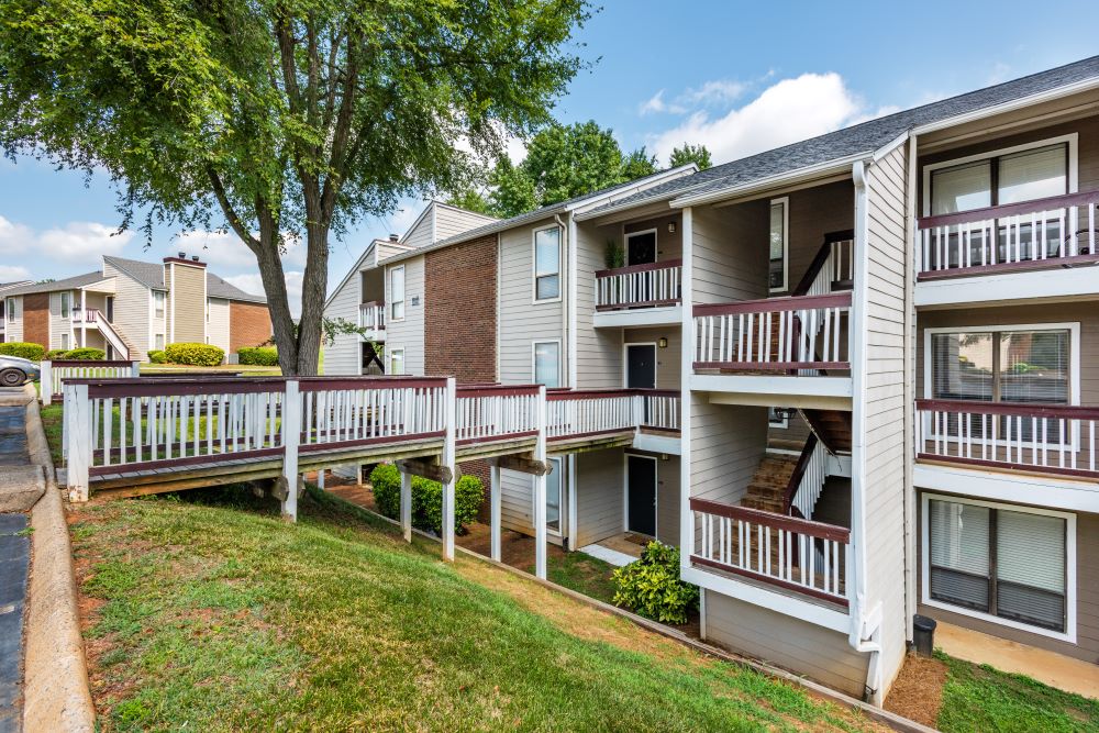 Community Solutions worked with the Charlotte, North Carolina, homeless response team to purchase the 216-unit The Park at Ferentino.
