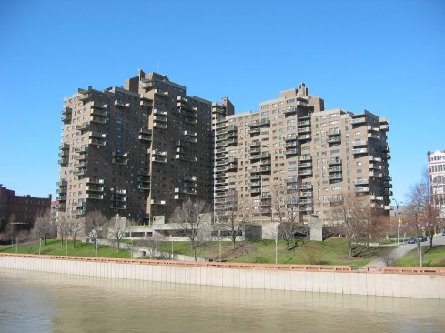 KeyBank Community Development Lending & Investment provided a $200 million construction loan to Conifer Realty and Community Preservation Partners for the rehab of Andrews Terrace in Rochester, New York.