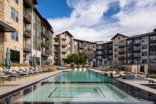 Residents at The Markson will enjoy an array of outdoor amenities, including a landscaped pool courtyard with private cabanas, an outdoor kitchen with grills, bocce ball, volleyball courts, and a dog park.