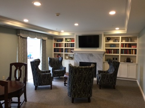 Chimes Terrace provides 24/7 nursing services, hot dining services, therapy services, life-enrichment activities, commercial laundry, and housekeeping services to its assisted-living residents. The building's infrastructure is also better for community-service companies to serve the Independent-living residents.