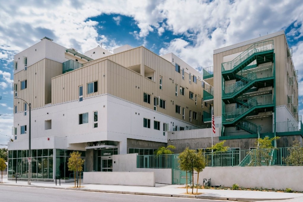 Main Street Apartments in Los Angeles provides 56 fully furnished units for homeless veterans and families as well as an on-site manager's unit.