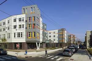 The 120-unit development was the first in the United States to earn LEED
Platinum for Neighborhood Development certification. The first project
to earn the recognition was in China.