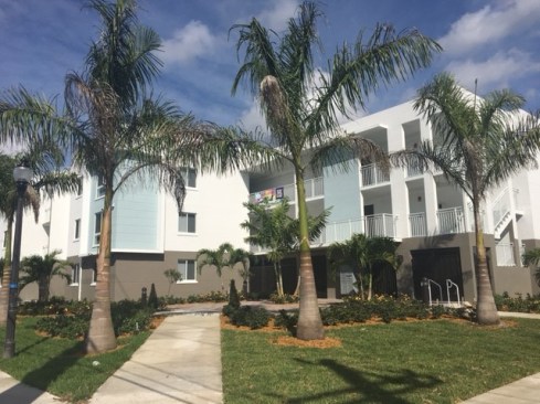 On-site amenities for residents include a library, a fitness center, a computer lab, and laundry facilities. Residents also have access to monthly and quarterly programs, such as computer and literacy training and social activities.