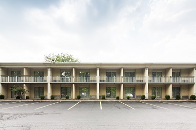 The Ashford on Broad used to be an old airport hotel before Wallick Communities transformed the property into a modern assisted-living facility.