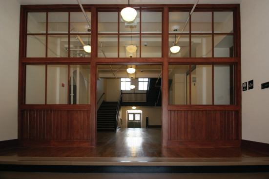 The Arlington School served the children of the community until it closed in 1994. Originally an eight-room schoolhouse, the current building is dominated by an 1899 addition by famed architect William B. Ittner.