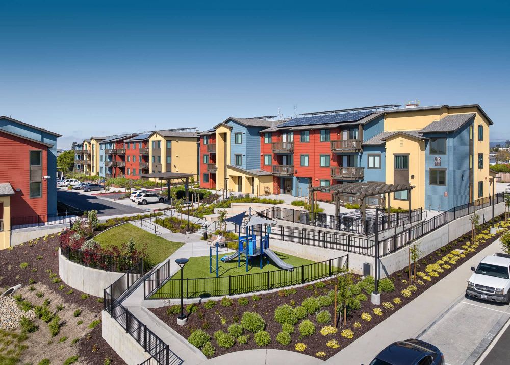 Located within walking distance of grocery stores, shopping, and bus lines, Cienega Heights features sustainability measures, including photovoltaic panels and a water-efficient irrigation system.
